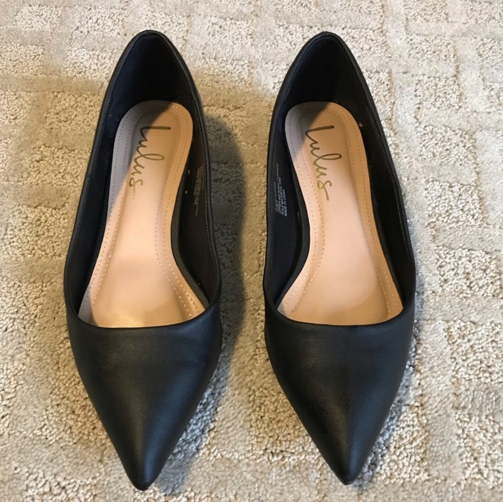 Lulu's Black Pointed Flats